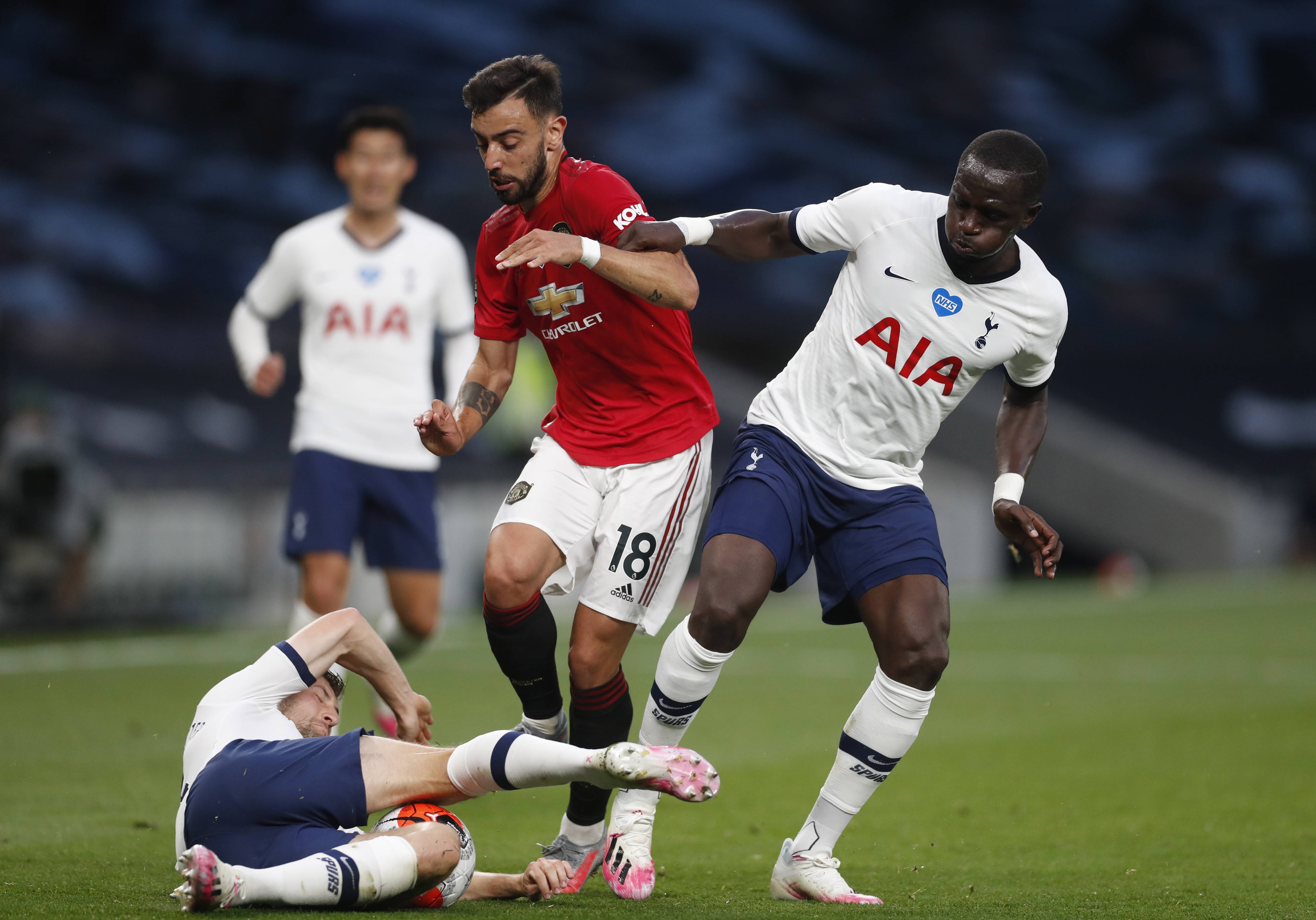 还频频为队 还频频为队